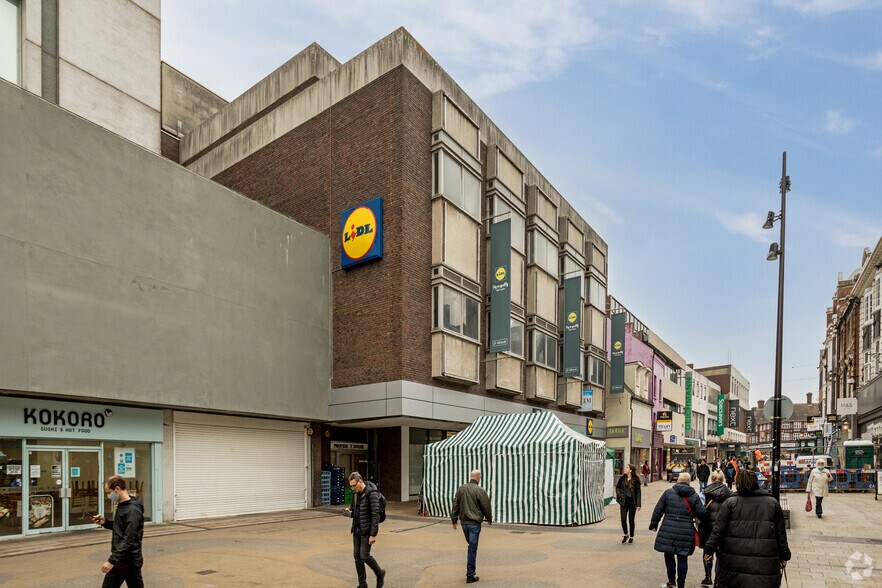 120-126 High St, Bromley à louer - Photo du bâtiment - Image 3 de 4