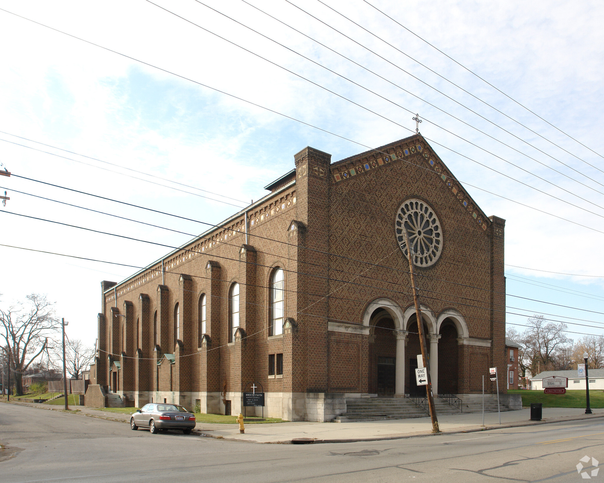 1667 E Main St, Columbus, OH à vendre Photo principale- Image 1 de 1