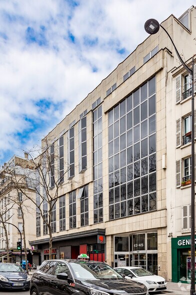 43-45 Avenue De Clichy, Paris à louer - Photo du bâtiment - Image 3 de 15