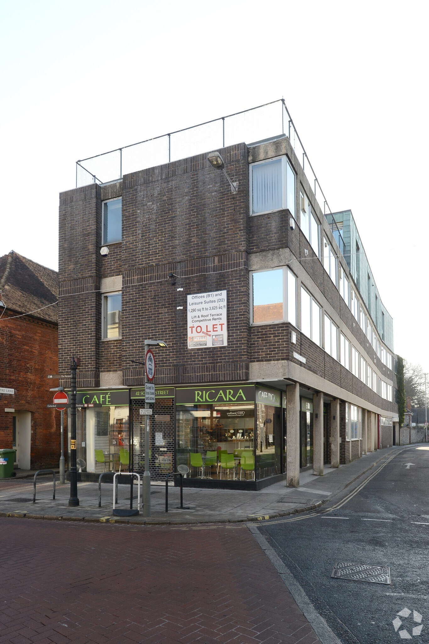 42 South Street And 1 Old Market Avenue portefeuille de 2 propriétés à vendre sur LoopNet.ca Photo principale- Image 1 de 3