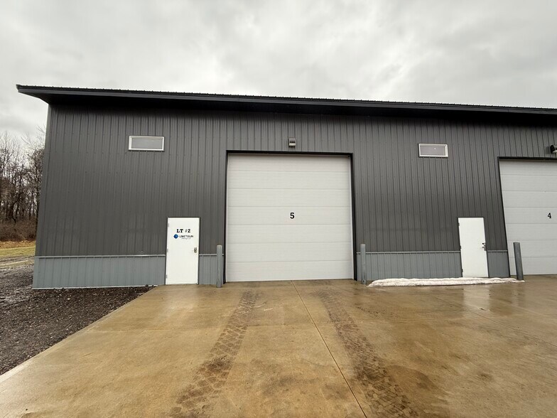 6179 Blue Star Hwy, Saugatuck, MI à louer - Photo du bâtiment - Image 2 de 2