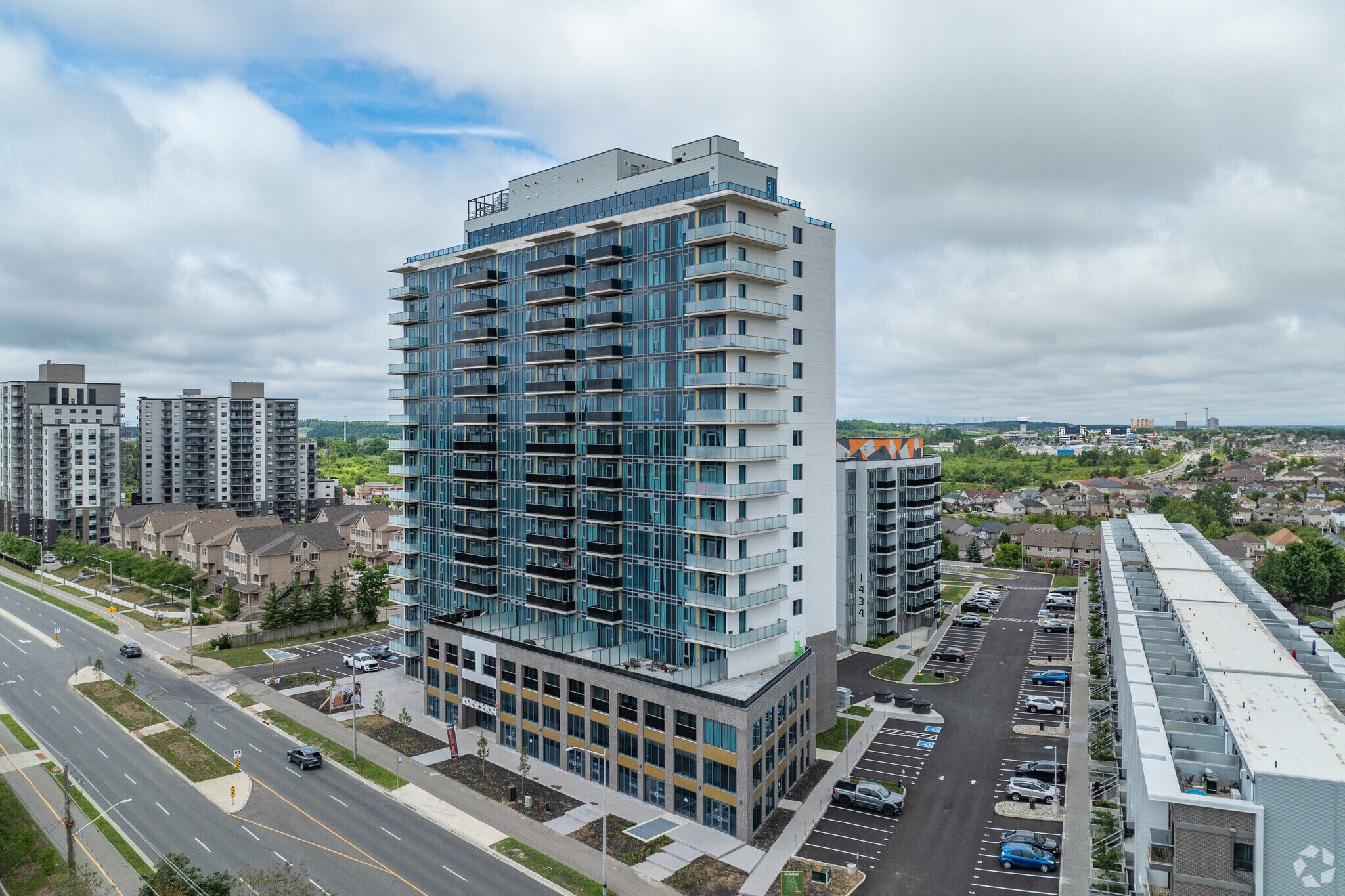 1442 Highland Rd W, Kitchener, ON à louer Photo principale- Image 1 de 33