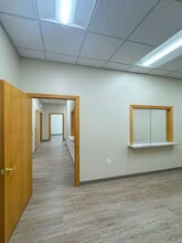 4655 N Port Washington Rd, Glendale, WI for lease Interior Photo- Image 1 of 7