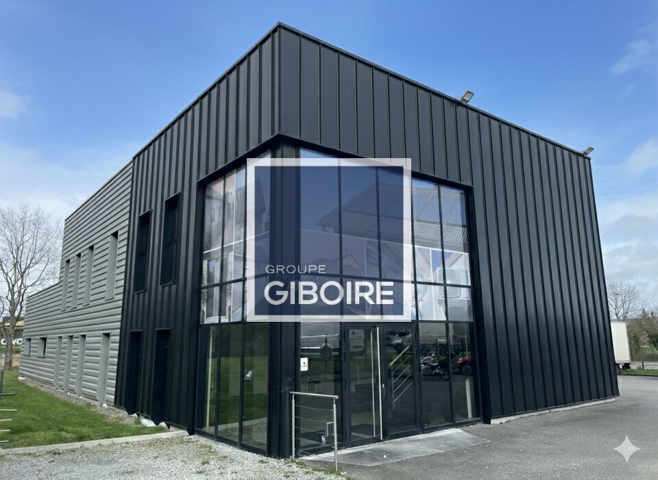 Flex dans Noyal-sur-Vilaine à louer Photo du bâtiment- Image 1 de 13