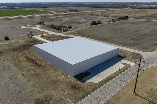 Plus de détails pour 2901 Enterprise dr, Hutchinson, KS - Industriel à louer