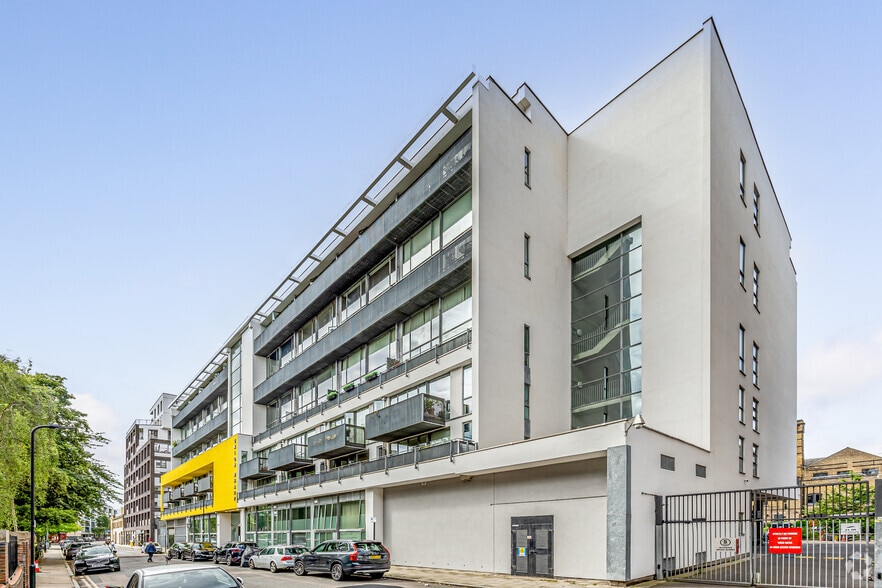23 Wenlock Rd, London for lease - Primary Photo - Image 2 of 7