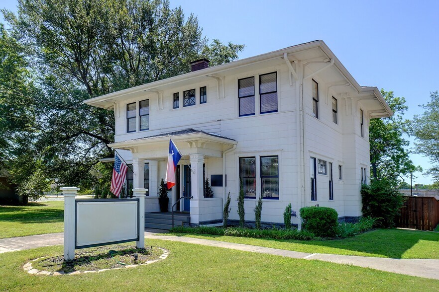 1116 Lamar Ave, Paris, TX à vendre - Photo du bâtiment - Image 2 de 34