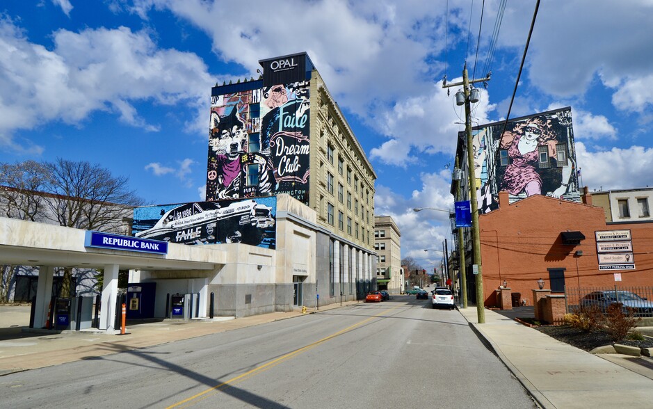 535 Madison Ave, Covington, KY for lease - Building Photo - Image 3 of 33