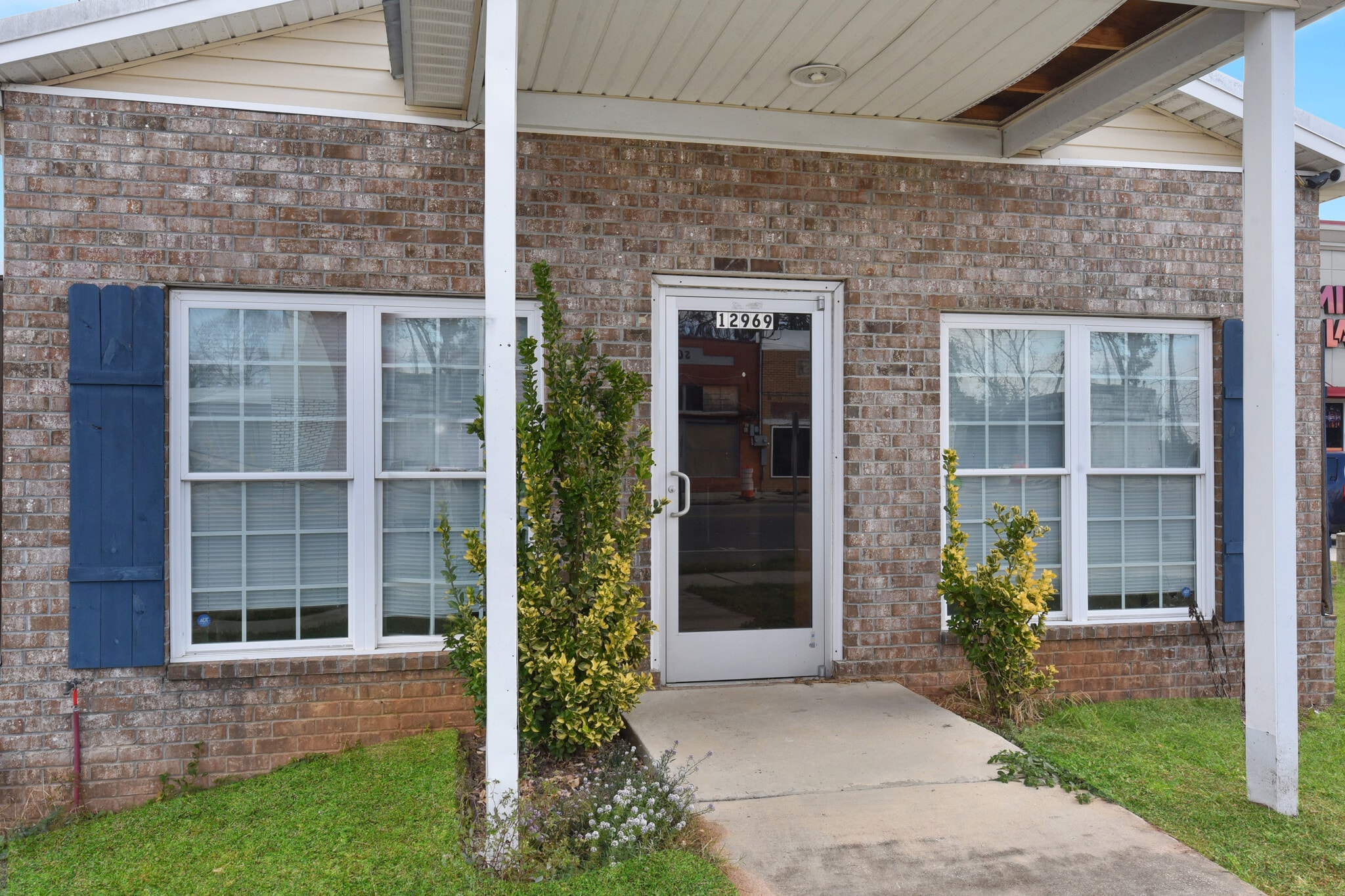 12969 Cottonwood Rd, Cottonwood, AL for sale Primary Photo- Image 1 of 15