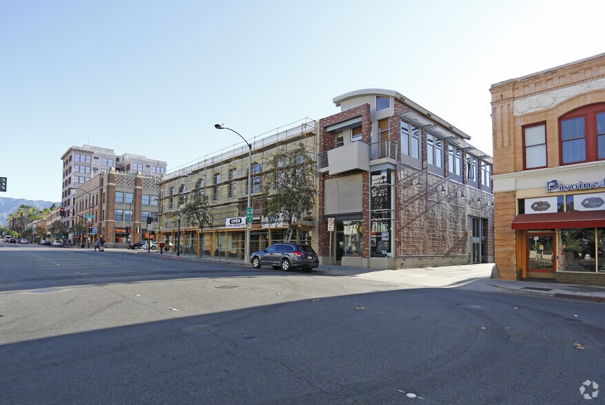 12-22 S Raymond Ave, Pasadena, CA à louer - Photo du bâtiment - Image 3 de 13