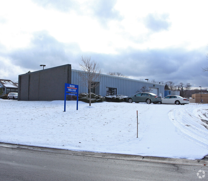 140 Intrepid Ln, Syracuse, NY for lease - Building Photo - Image 1 of 2