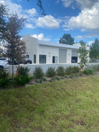 Plus de détails pour 5235 Mile Stretch Dr, Holiday, FL - Flex à vendre