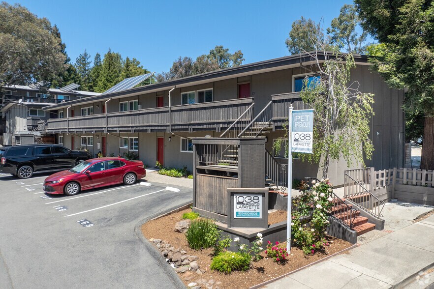 1038 2nd St, Lafayette, CA à louer - Photo du bâtiment - Image 3 de 10