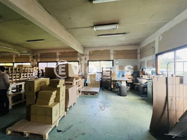 Flex in Montreuil for sale - Interior Photo - Image 2 of 10