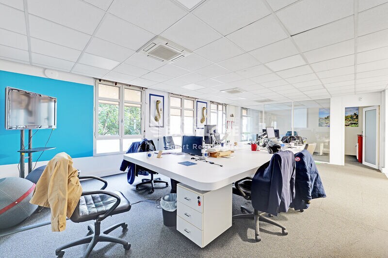 Bureau dans Neuilly-sur-Seine à louer Photo du bâtiment- Image 1 de 10
