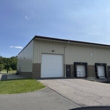 3 Liebich Ln, Clifton Park, NY for lease Building Photo- Image 2 of 6