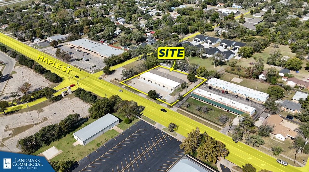 4608 W Maple St, Wichita, KS for lease - Building Photo - Image 2 of 6