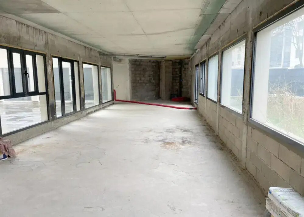 Rue Du 22 Septembre, Courbevoie, HDS 92400 - - - Photo intérieure - Image 1 of 4