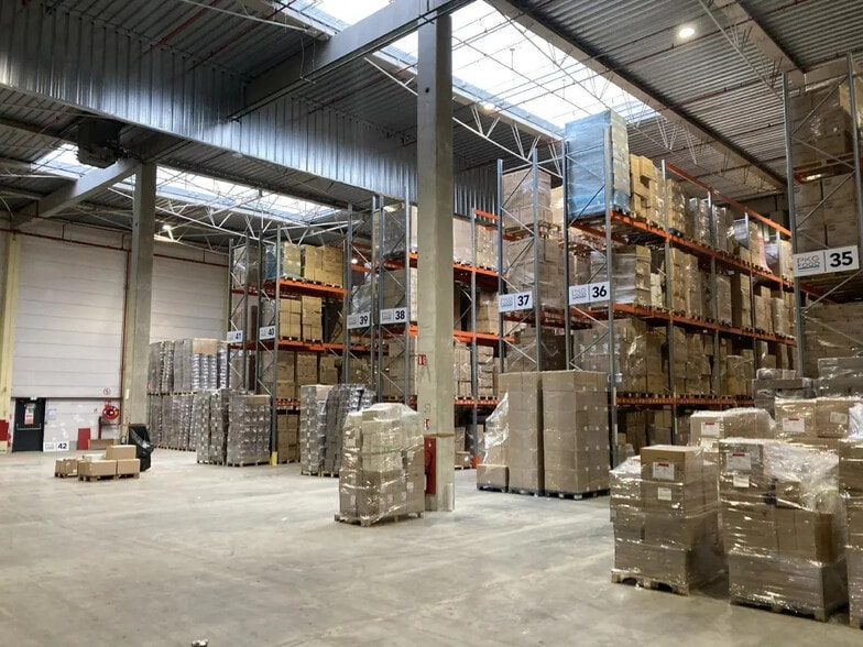 Industriel dans Marly-la-Ville à louer - Photo intérieure - Image 3 de 4