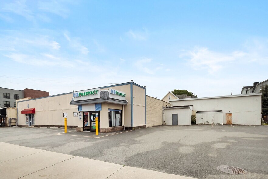 98 Ridge Rd, North Arlington, NJ à vendre - Photo principale - Image 2 de 18