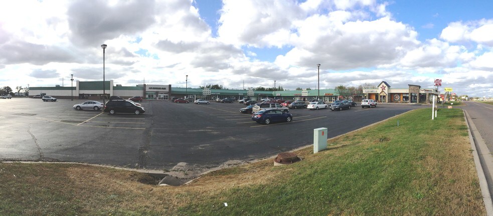 2460-2500 S Main St, Rice Lake, WI à louer - Photo du bâtiment - Image 2 de 9