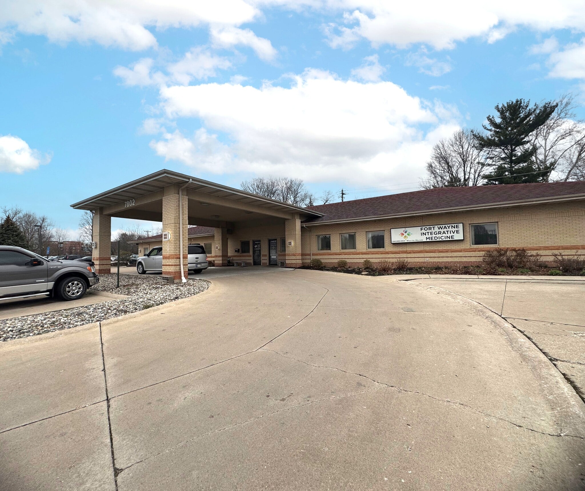 7802 W Jefferson Blvd, Fort Wayne, IN for lease Primary Photo- Image 1 of 9