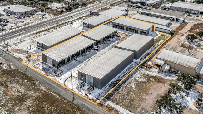 Plus de détails pour 397 Northridge Rd, Marble Falls, TX - Industriel à louer