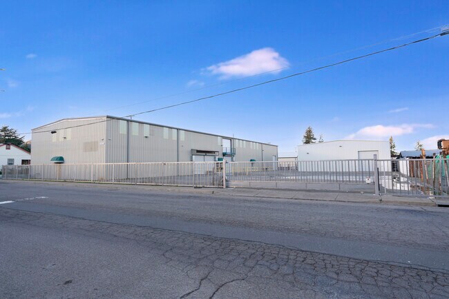 Plus de détails pour 120 Brush St, Ukiah, CA - Industriel à louer