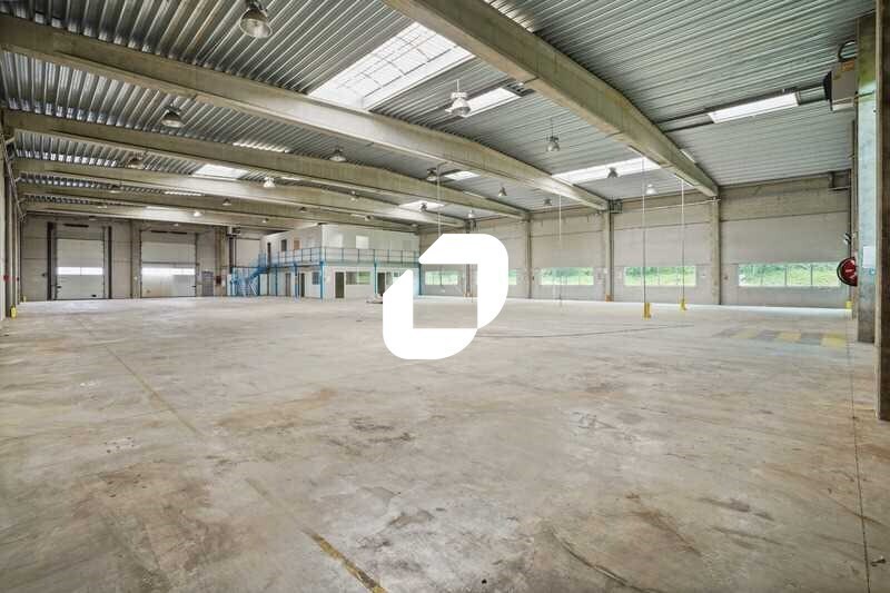 Flex in Chilly-Mazarin for lease - Building Photo - Image 2 of 14