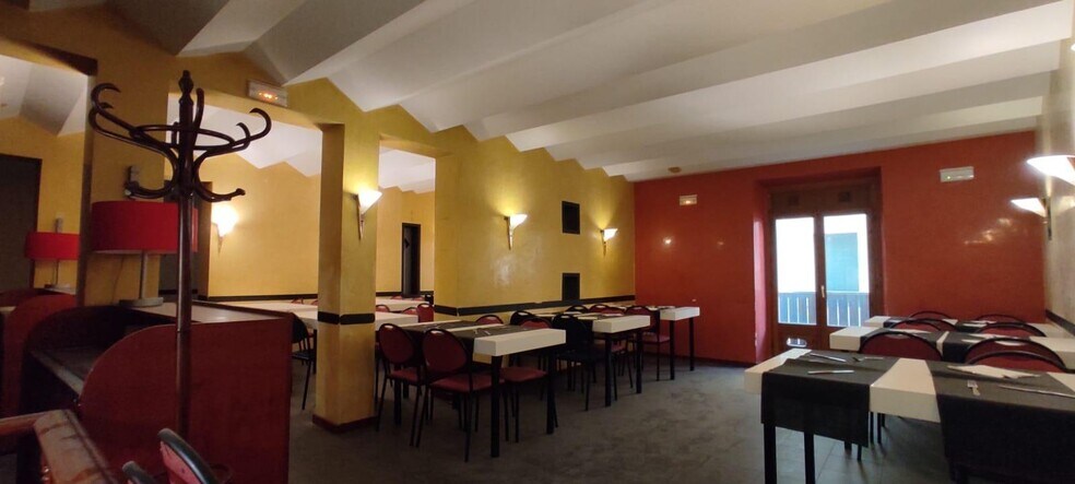 Immeuble residentiel dans Vilafranca del Penedès, Barcelona à vendre - Plan d’étage - Image 1 de 23