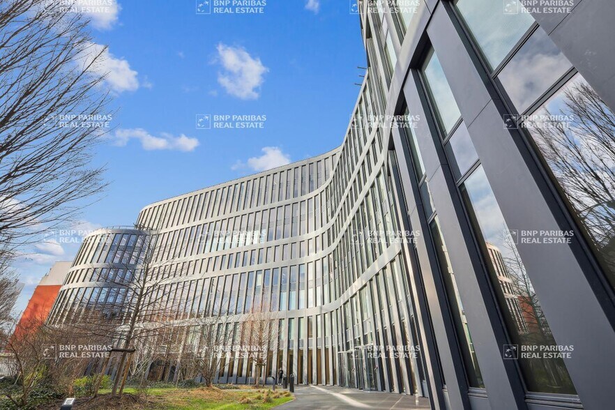14-16 Boulevard Garibaldi, Issy-les-Moulineaux for lease - Building Photo - Image 2 of 15