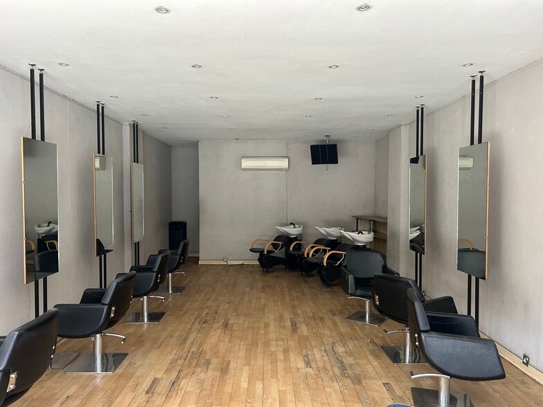 107 High St, Croydon à louer - Photo du bâtiment - Image 3 de 3