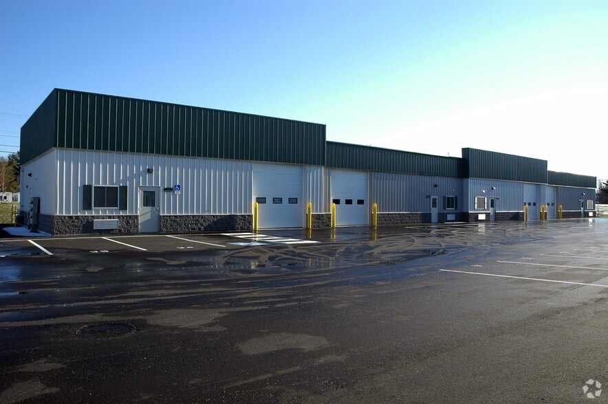 2 Lincoln Ave, Scarborough, ME à louer - Photo du bâtiment - Image 2 de 15