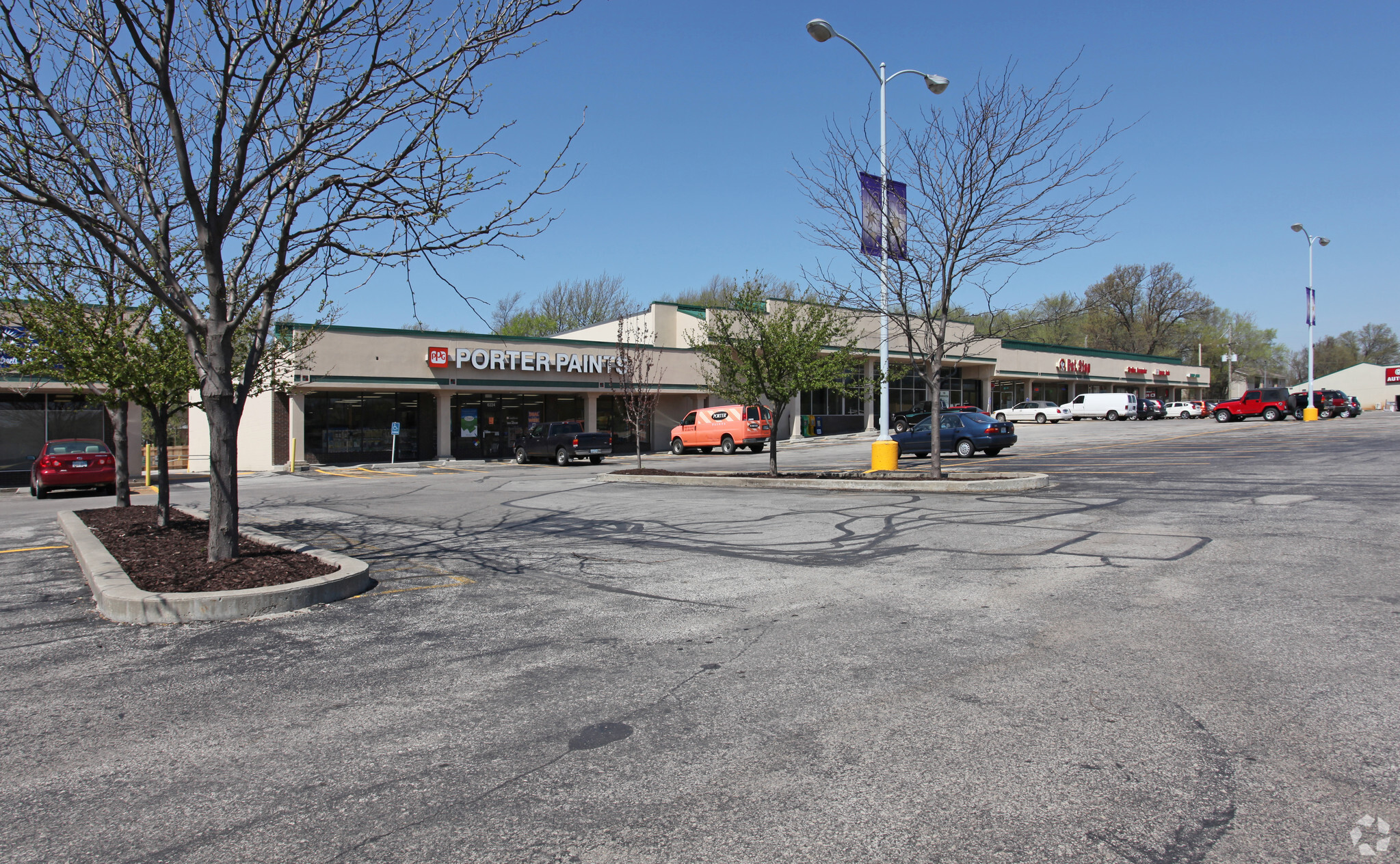 6210-6236 Nieman Rd, Shawnee, KS for lease Building Photo- Image 1 of 5