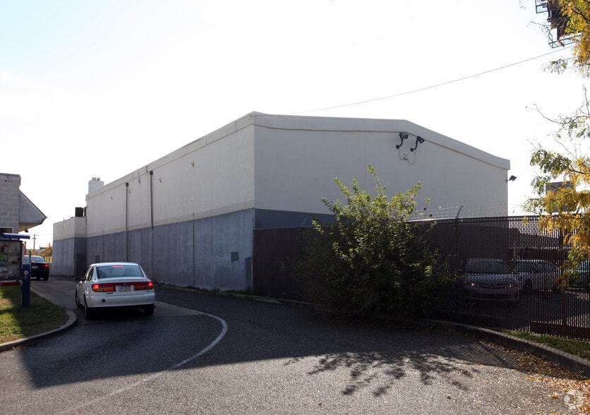 1530 S Christopher Columbus Blvd, Philadelphia, PA for lease - Building Photo - Image 2 of 4