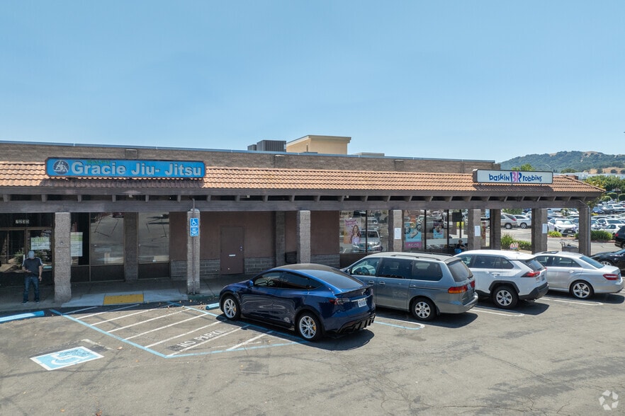 7209-7225 Regional St, Dublin, CA for lease - Building Photo - Image 3 of 4
