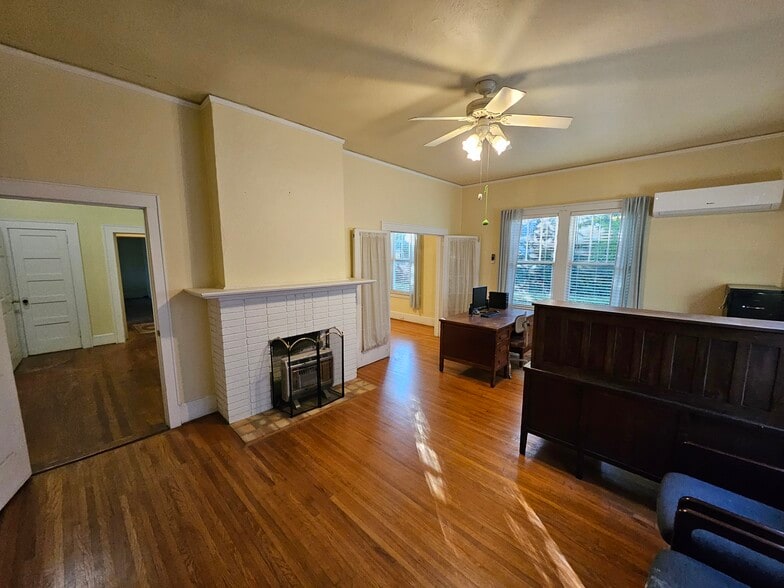 230 Elliott St, Orangeburg, SC for lease - Interior Photo - Image 3 of 11