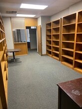 235 E High St, Jefferson City, MO for lease Interior Photo- Image 2 of 7