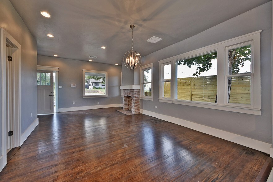 2312 N Francis Ave, Oklahoma City, OK à vendre - Photo intérieure - Image 3 de 4