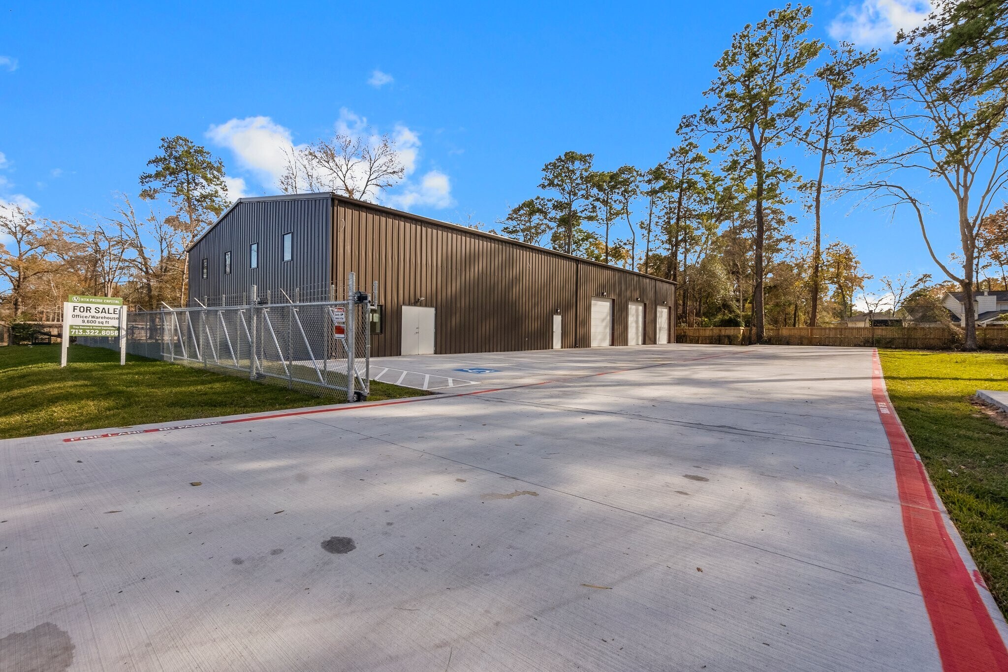 11002 Sleepy Hollow Rd, Conroe, TX à louer Photo principale- Image 1 de 28