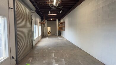 1308 Clovis Ave, Clovis, CA à louer Photo intérieure- Image 2 de 2