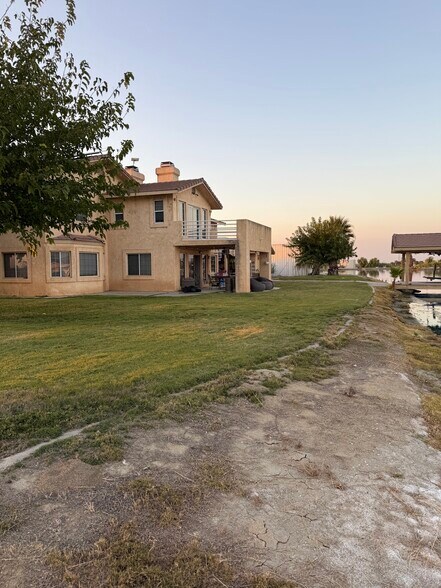 5051 Creekside Dr Rd, Arvin, CA à vendre - Photo du bâtiment - Image 2 de 13