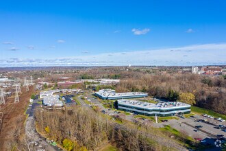 15 Skyline Dr, Hawthorne, NY - aerial  map view