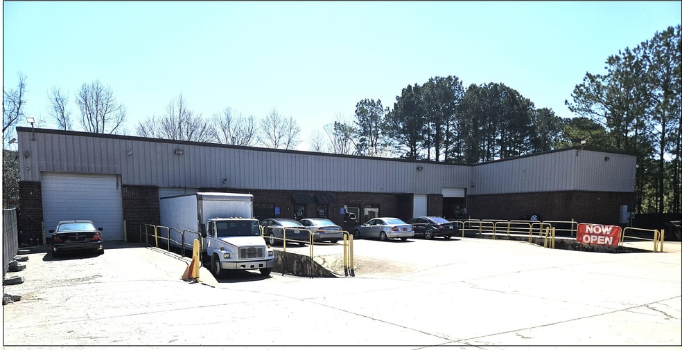 2488 Lithonia West Dr, Lithonia, GA for lease - Primary Photo - Image 1 of 15