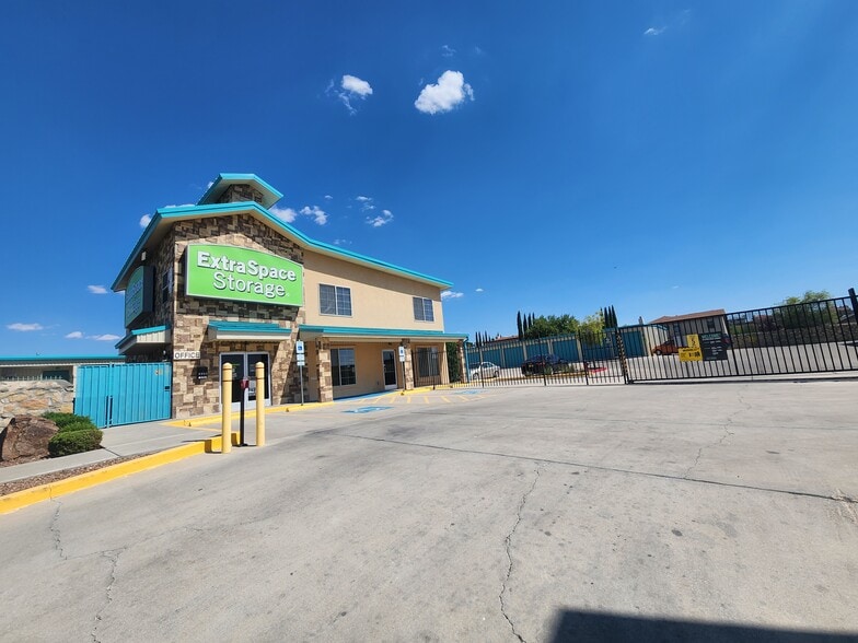 6950 Helen Of Troy, El Paso, TX for lease - Building Photo - Image 2 of 9