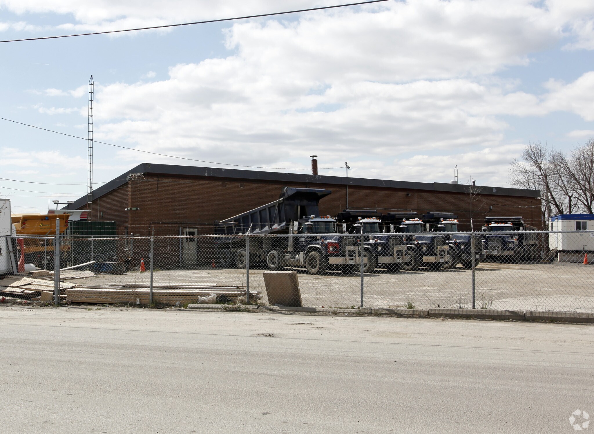 39 Manstor Rd, Toronto, ON à vendre Photo principale- Image 1 de 1