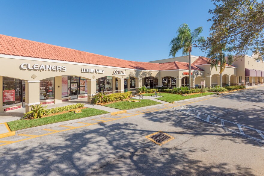 2503-2581 N Hiatus Rd, Cooper City, FL à louer - Photo du bâtiment - Image 3 de 6