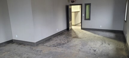 1428 W Henry St, Indianapolis, IN for lease Interior Photo- Image 2 of 10