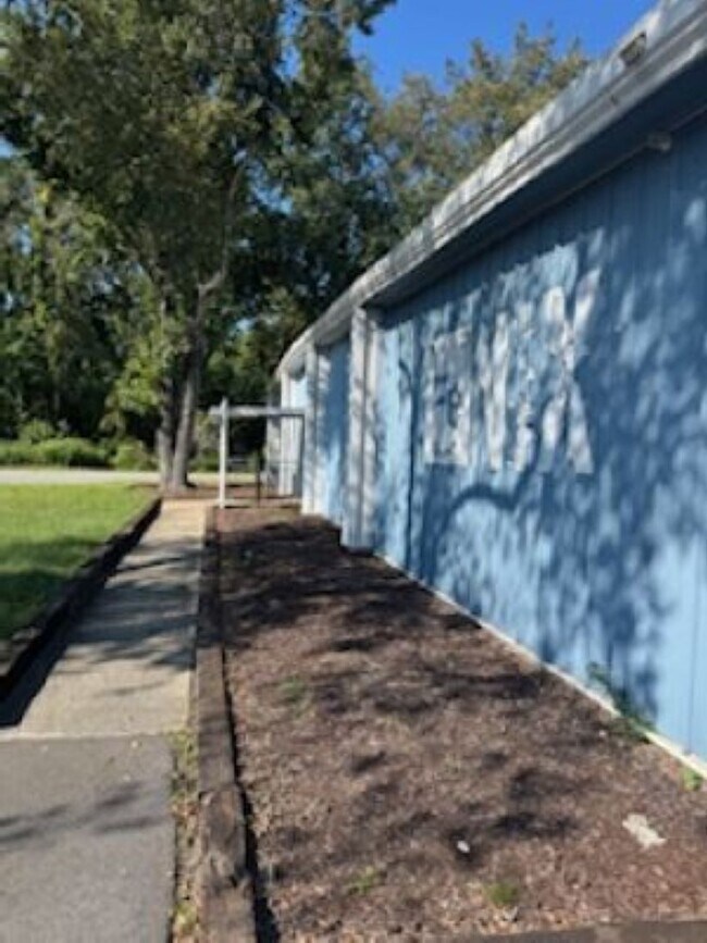 More details for 2470 Air Park Rd, Charleston, SC - Industrial for Lease