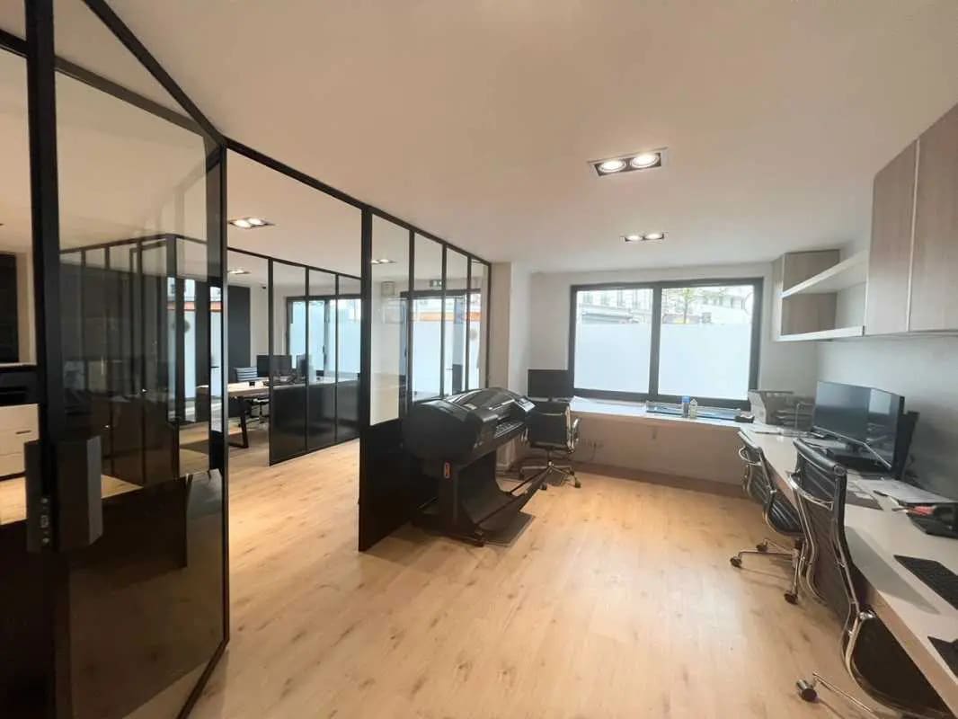 Bureau dans Paris à vendre Photo intérieure- Image 1 de 8